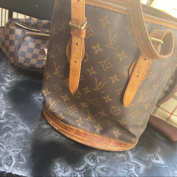 LV Bucket Bag *VINTAGE* - Picture 2 of 6